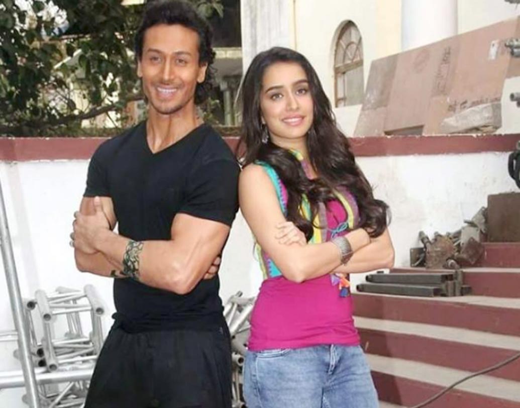 টাইগার শ্রফ-শ্রদ্ধা কপূর: রিল লাইফে রোম্যান্টিক জুটি হলেও রিয়েল লাইফে কিন্তু তাঁরা একে অপরের খুবই ভাল বন্ধু। ‘বাগি’ ছবিতে তাঁদের অনস্ক্রিন রোম্যান্স দর্শকদের মন জয় করেছিল। শ্রদ্ধা এবং টাইগার পরস্পরকে চেনেন স্কুল জীবন থেকে। দুই পরিবারের মধ্যেও নাকি সম্পর্ক খুবই ভাল।