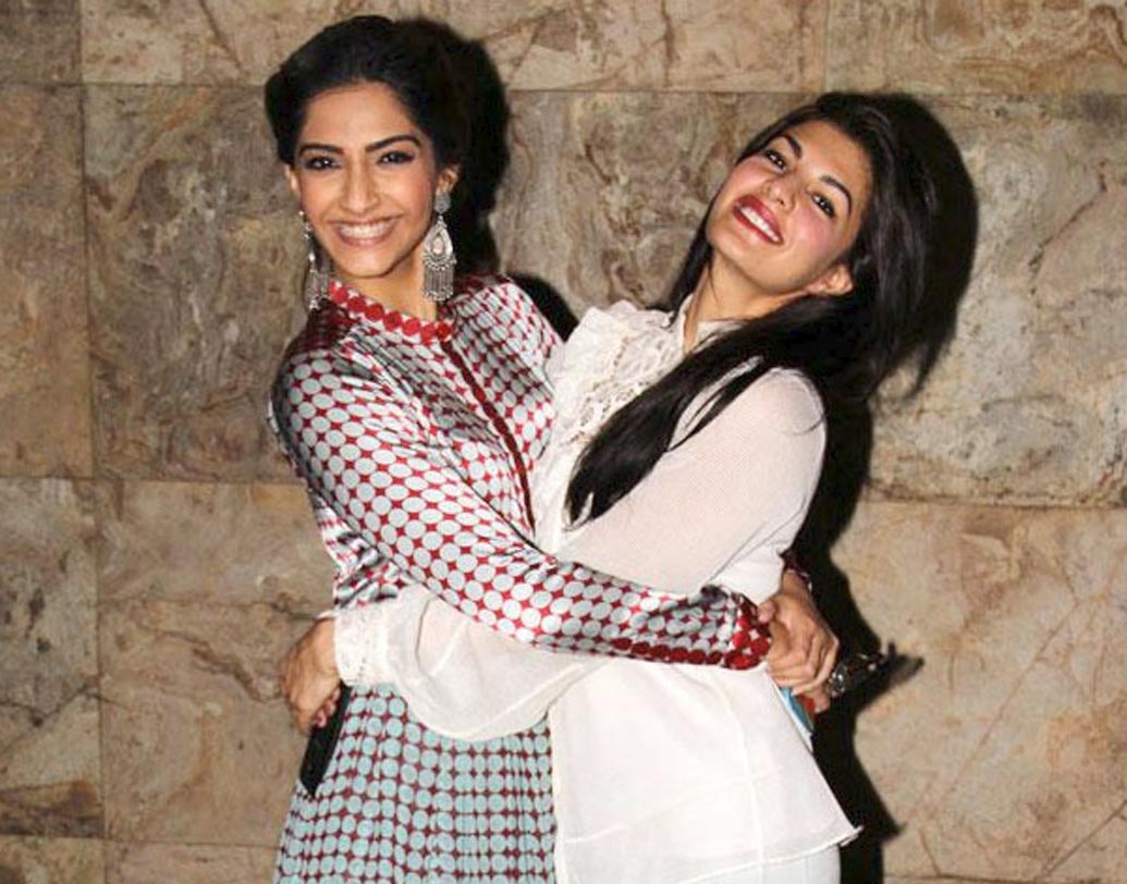 সোনম কপূর-জ্যাকলিন ফার্নান্ডেজ: একজন বলিউডের ফ্যাশনিস্তা হলে, অন্যজন হট ডিভা। জনপ্রিয়তায় দু’জনেই পেজ-থ্রির হিট লিস্টে থাকেন। পরস্পরের মধ্যেও নাকি খুবই ভাল বন্ধু রয়েছে। পার্টি থেকে শপিং, দু’জনকে মাঝে মাঝেই এক সঙ্গে দেখা যায়।