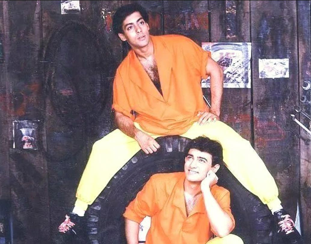 সলমন খান-আমির খান: শাহরুখ এবং আমিরের মধ্য সম্পর্কের তিক্ততা বারে বারেই সামনে এসেছে। অন্যদিকে, বলিউডের ভাইজানের সঙ্গে নাকি মধুর সম্পর্ক ‘মিস্টার পারফেকশনিস্ট’-এর। নানা অনুষ্ঠানে পাপারাত্‌জিদের ক্যামেরায় এক সঙ্গে ধরাও দিয়েছেন দু’জনে।