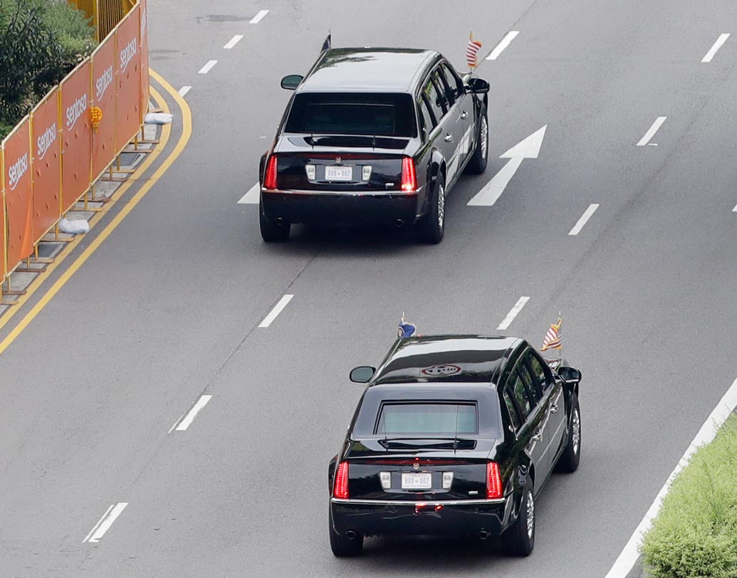 তেলের ট্যাঙ্ক: ধাতুর বর্ম ও বিশেষ ফোম দিয়ে মোড়া ট্যাঙ্ক, যাতে সরাসরি গুলি লাগলেও বিস্ফোরণ হবে না।