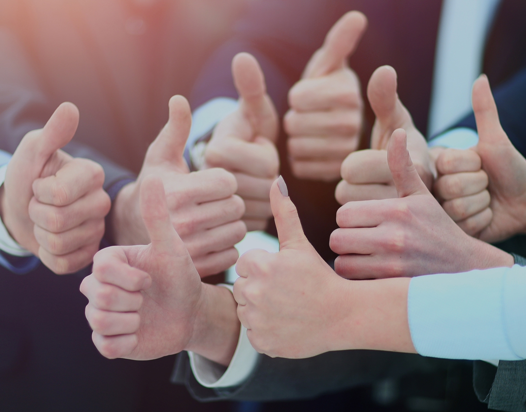 অন্যের দরাজ প্রশংসা করুন: চিকিৎসকেরা বলেন, নকল তাঁরাই করেন যাঁরা অন্যের হিতে খুশি হতে পারেন না মন থেকে। মনে মনে চলে নিজের সঙ্গে প্রতিযোগিতা। আর তাতেই জন্ম নেয় পিছিয়ে পড়ার ভয়। সেখানেই ঘাপটি মেরে থাকে নকল করার প্রবণতা। তাই এই বদভ্যাস থামাতে অন্যের প্রশংসা করুন মন খুলে।ছবি: সাটারস্টক