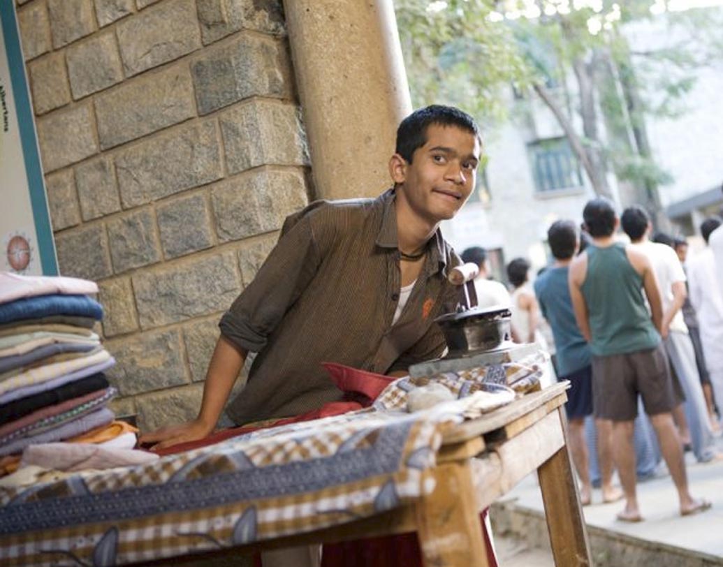 থ্রি-ইডিয়টস ছবিতে মিলিমিটারের অভিনয় নজর কেড়েছিল সবার। চরিত্র ছোট, তবে তাঁর কমিক টাইমিং ছিল পারফেক্ট। মিলিমিটারের অভিনয় জীবন শুরু হয় মাত্র তিন বছর বয়সে।