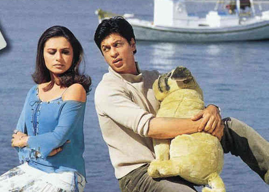 চলতে চলতে: শাহরুখ আর রানির আর এক বক্স অফিস হিট। এই ফিল্মেও প্রথমে কাজলকে অফার দেওয়া হয়েছিল। কাজল রাজি না হওয়ার পরিচালকের দ্বিতীয় পছন্দ রানি মুখোপাধ্যায় ফিল্মের জন্য সই করেন।