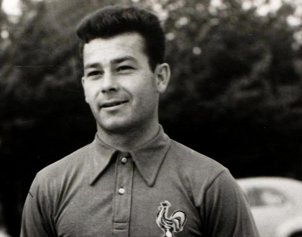 জাস্ট ফন্টেন: ১৯৫৮ সুইডেন বিশ্বকাপের তৃতীয় স্থান নির্ণয়ের ম্যাচ। খেলা তদানীন্তন পশ্চিম জার্মানি এবং ফ্রান্সের। ৬-৩ গোলে ম্যাচ জেতে ফ্রান্স। একাই ৪ গোল করেন ফন্টেন।