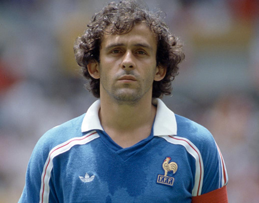 মিশেল প্লাতিনি: উয়েফার বর্তমান প্রেসিডেন্ট, য়ুভেন্তাসের প্রাক্তনী ফরাসি এই ফুটবলার পর পর তিন বার ব্যালন ডি’অর হয়েছিলেন। ১৯৮৬ বিশ্বকাপ কোয়ার্টার ফাইনালে ব্রাজিলের বিরুদ্ধে টাইব্রেকারে পেনাল্টি ফস্কান প্লাতিনি। ৪-৩ গোলে ফ্রান্স শেষ পর্যন্ত ম্যাচ জিতলেও, সেই পেনাল্টি মিস প্লাতিনির বর্ণময় কেরিয়ারে একটা কালো দাগ হয়ে রয়ে গিয়েছে।