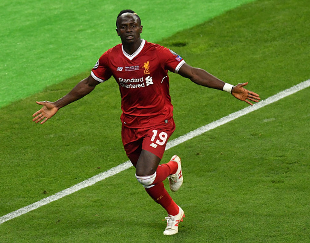 সাদিও মানে, সেনেগাল: লিভারপুলের এই ফুটবলারটির জাতীয় দলের হয়েও যথেষ্ট নজর কেড়েছেন। তবে, খবরের শিরোনামে উঠে আসেন ২০১৭-তে আফ্রিকান ন্যাশনস কাপের সময়। ক্যামেরুনের বিরুদ্ধে পেনাল্টি মিস করে সমালোচিত হয়েছিলেন।