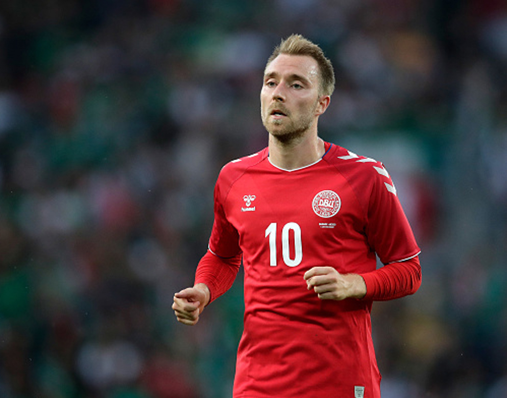 ক্রিশ্চিয়ান এরিকসন, ডেনমার্ক: মিডফিল্ডার হিসেবে নজর কাড়া সাফল্য রয়েছে। ছাব্বিশ বছরের ফুটবলারটি ২০১০ সালে প্রথম বার জাতীয় দলে সুযোগ পান। ২০১৮ বিশ্বকাপের যোগ্যতা নির্ধারণ ম্যাচে আয়ারল্যান্ডের বিরুদ্ধে হ্যাটট্রিক দলকে বিশ্বকাপে পৌঁছে দিতে সাহায্য করে।