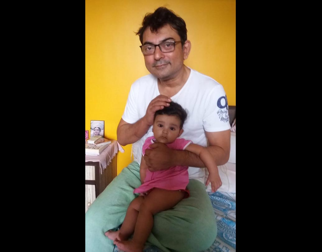 কুশলের ছেলে আহিরের বয়স পাঁচ মাস। তিনি ছেলেকে ডেঙ্কা বলে ডাকেন।