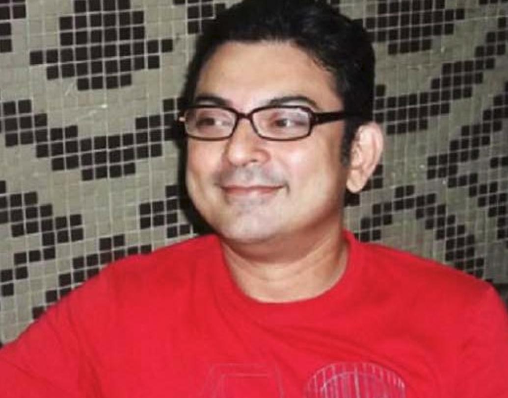 অন্যদিকে ‘সমান্তরাল’ ছবিতে শেষবার বড়পর্দায় দেখা গিয়েছে কুশলকে। এই মুহূর্তে ‘খোকাবাবু’ ধারাবাহিকে অভিনয় করছেন তিনি।