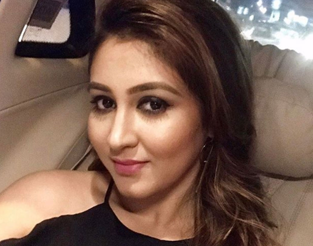 তবে এ বার আর কোনও সংশয় নেই। কারণ এতদিন যেটা মিসিং ছিল, এ বার সেটাও পূর্ণ হল ঐন্দ্রিলার জীবনে।