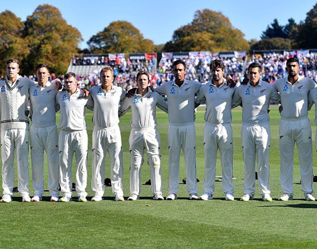 দক্ষিণ আফ্রিকার থেকে মাত্র এক পয়েন্টে পিছিয়ে চার নম্বরে রয়েছে নিউজিল্যান্ড। এই মুহূর্তে তারা রয়েছে ১১২ পয়েন্টে। যদিও শেষ সিরিজে ইংল্যান্ডের বিরুদ্ধে হেরে গিয়েছে তারা।