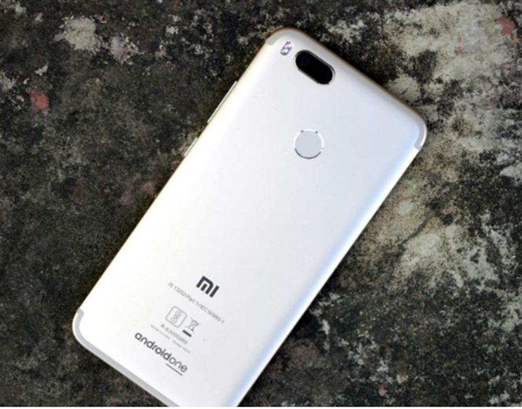 শাওমি এমআই এ১: আগের ফোনগুলির থেকে অপেক্ষাকৃত হালকা। ওজন কম বেশি ১৬৫ গ্রামের মতো।  ব্যাটারি ৩০৮০ এমএএইচ। ফ্রন্ট ক্যামেরা ৫ এমপি।