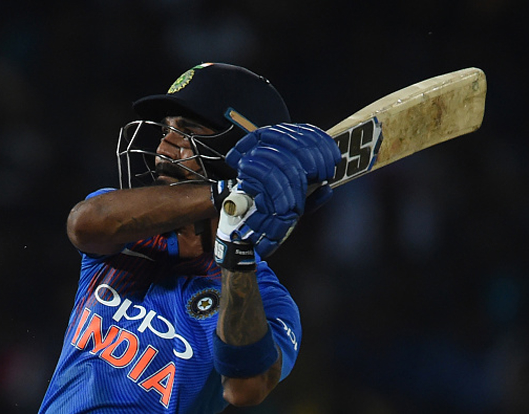 লোকেশ রাহুল: আইপিএল নতুন করে চিনিয়েছে লোকেশ রাহুলকে। ১৫টি আন্তর্জাতিক টি-২০ ম্যাচে করেছেন ৫০০ রান। স্ট্রাইক রেট ১৪৬.৬৩। একটি শতরানও করেছেন।