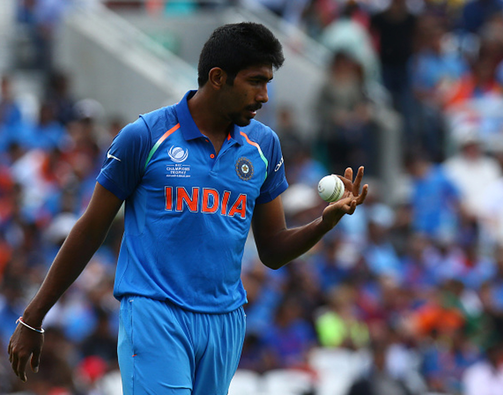 জসপ্রীত বুমরাহ: ভুবনেশ্বরের পরই দলের ভরসার বোলার। ৩৪টি ম্যাচে ৪১ উইকেট পেয়েছেন। ওভার পিছু দিয়েছেন ৬.৮৬ রান।