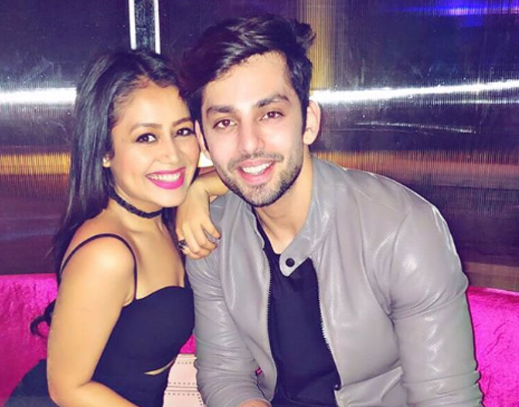 নেহার ফ্যানেরা তাঁকে একটা বিশেষ নামে ডাকেন। ‘নে-হার্টস’। এ তো গেল ফ্যানেদের কথা। নিজেদের কথা বলার সময় একে অপরকে কী নামে ডাকাডাকি করেন তাঁরা? হিংমাশকে নেহা ডাকেন ‘হি-ম্যান’বলে। আর নেহাকে তো নেহু বলেই ডাকাডাকি করেন ‘হি-ম্যান’।