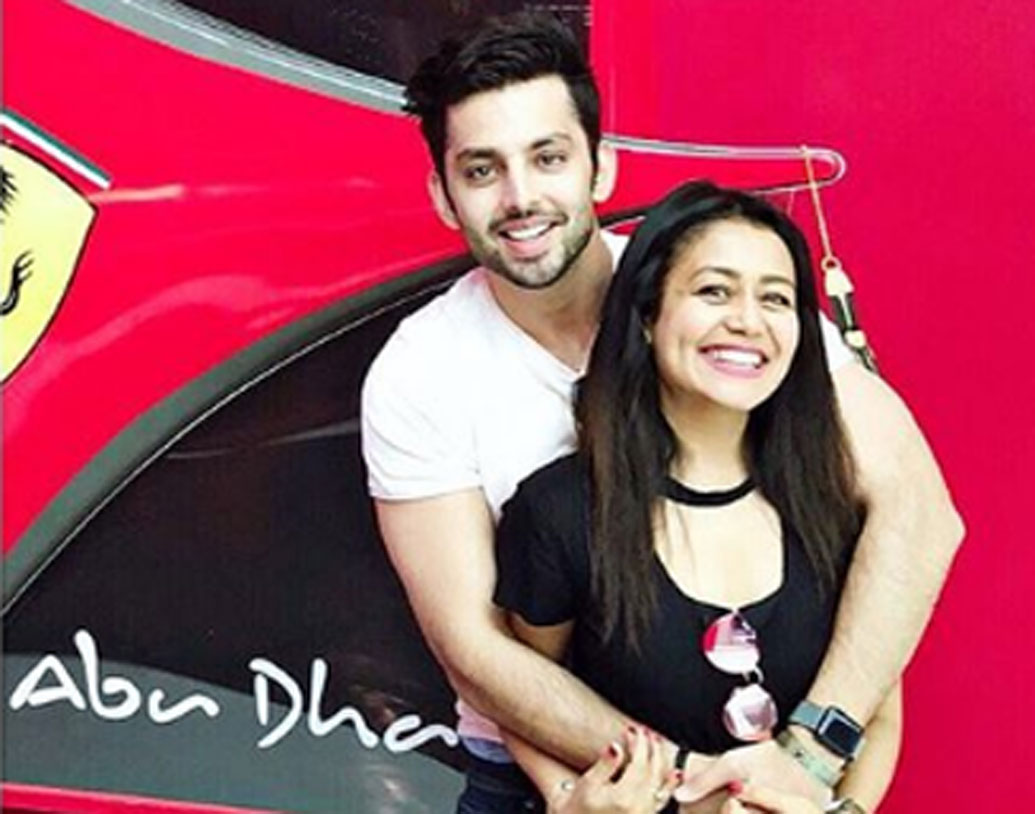 গত ভ্যালেন্টাইন্স ডে-তেও একসঙ্গে কাটিয়েছেন দু’জনে। তা হলে তো কিছুই লুকিয়ে রাখলেন না নেহা-হিমাংশ। তাই না!