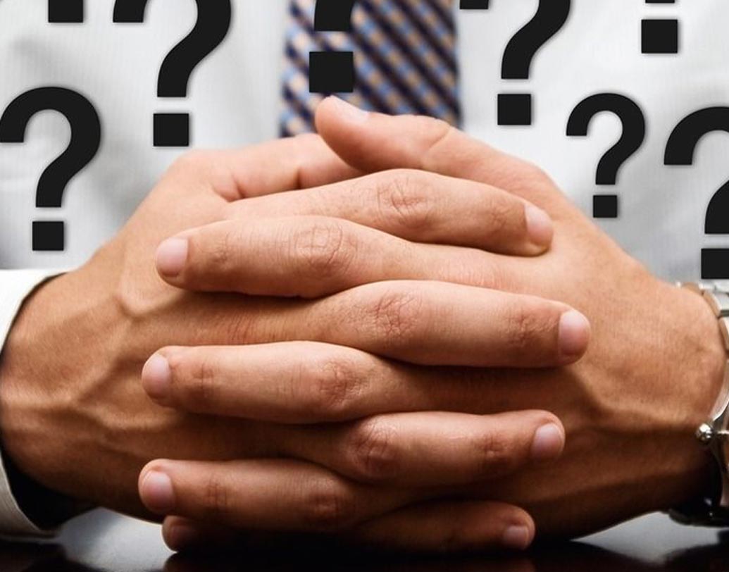 তৈরি থাকুন: চাকরি কেউ সহজে পায় না। তাই লিখিত পরীক্ষায় পাশের পর যখন ইন্টারভিউয়ের ডাক পেয়েছেন। তখন স্বপ্নের চাকরি থেকে আর মাত্র এক ধাপ দূরে। তাই সিরিয়াস হোন। জরুরি যে পড়াশোনা— অন্তত সেটুকু করে যান। ইন্টারভিউ কিন্তু শুধুই ব্যক্তিত্বের পরীক্ষা নয়। ব্যক্তিত্বের সঙ্গে বিষয়ভিত্তিক প্রশ্নের মুখেমুখি হতেই পারেন। ছবি: সাটারস্টক