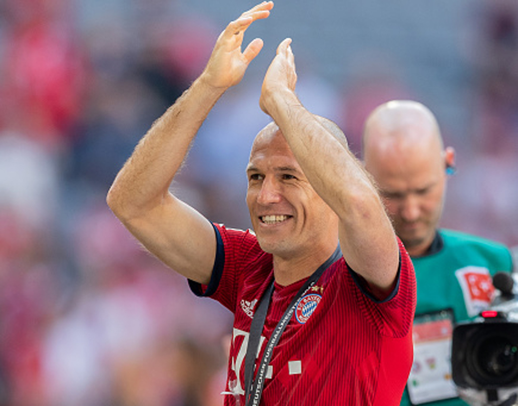 আর্জেন রবেন: দেশ যোগ্যতা অর্জন পর্ব থেকেই ছিটকে যাওয়ায় বিশ্বকাপে দেখা যাবে না বিশ্বের অন্যতম সেরা এই মিডফিল্ডারকেও। ছবি: গেটি ইমেজেস।