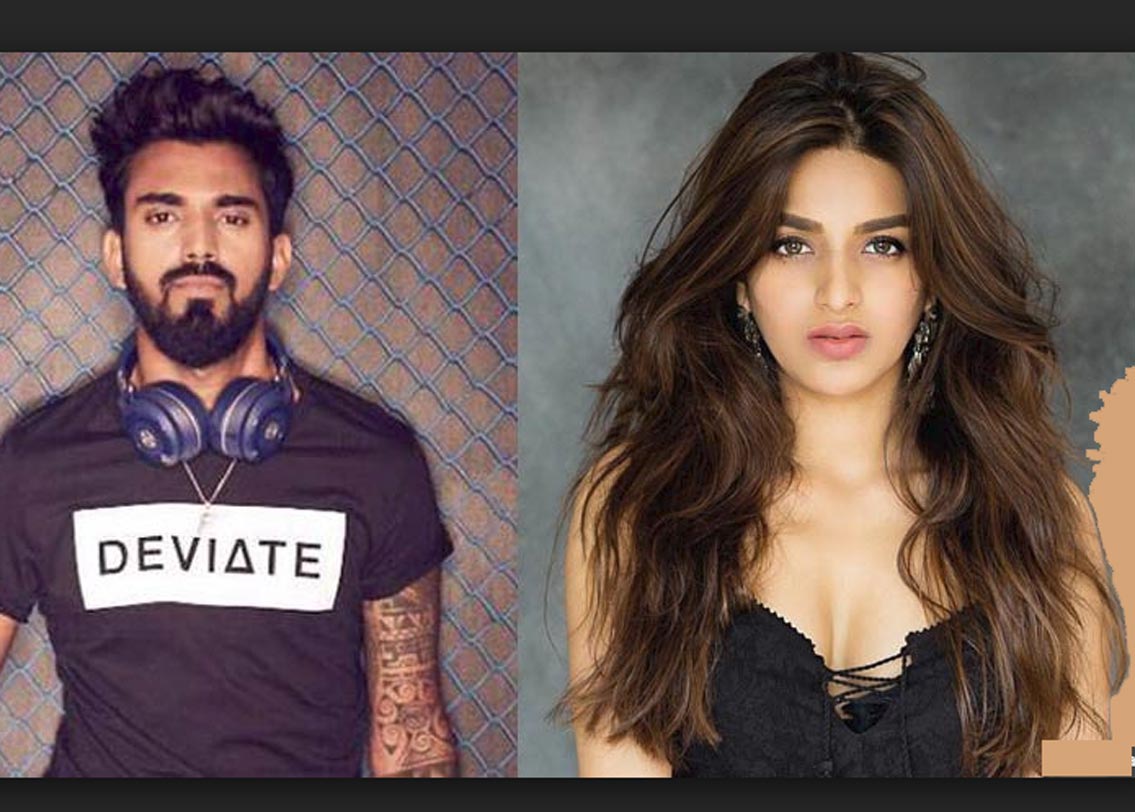 রাহুল সাফ জানিয়ে দিলেন, নিধি তাঁর ছোটবেলার বন্ধু। তাঁদের মধ্যে সবটাই বন্ধুত্ব। প্রেম করছেন না তাঁরা। সোশ্যাল মিডিয়া যে ভাবে তাঁদের সম্পর্ক নিয়ে কাটাছেঁড়া শুরু করেছে তাতে বেশ বিরক্তই হয়েছেন রাহুল। একটা ছেলে আর একটা মেয়ে কি কখনও বন্ধু হতে পারে না? এটা কি এতটাই কঠিন? ভক্তদের প্রতি প্রশ্ন ছুড়ে দিয়েছেন তিনি।