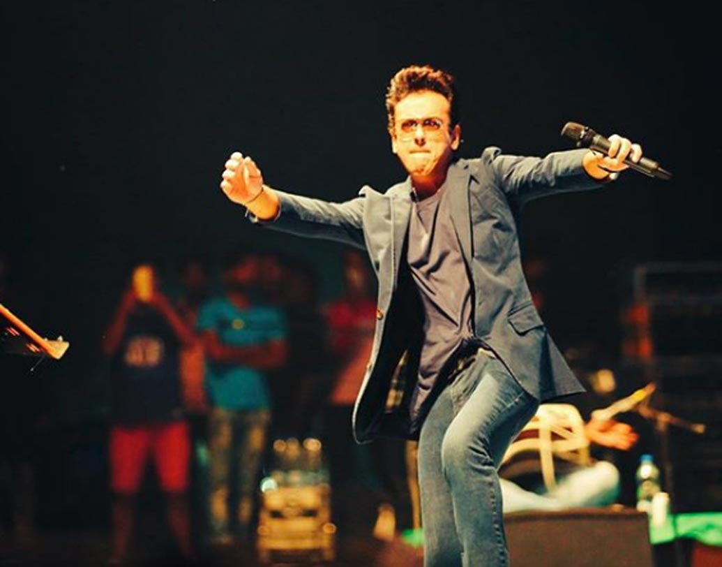 সঠিক ডায়েট মেনে ৪০ কিলোগ্রাম ওজন ঝরানোর পরেই জিমে যাওয়ার অনুমতি পান আদনান। সেখানে ট্রেডমিল এবং হালকা ফ্রি-হ্যান্ড দিয়েই শুরু হয় তাঁর শারীরিক কসরৎ। কয়েক মাস পর ট্রেনার প্রশান্ত সবন্ত তাঁর জন্য ওয়েট ট্রেনিং-এর রুটিন বানিয়ে দেন। সপ্তাহে ছ’দিন মেপে ফিটনেস ট্রেনিং শুরু করেন গায়ক।