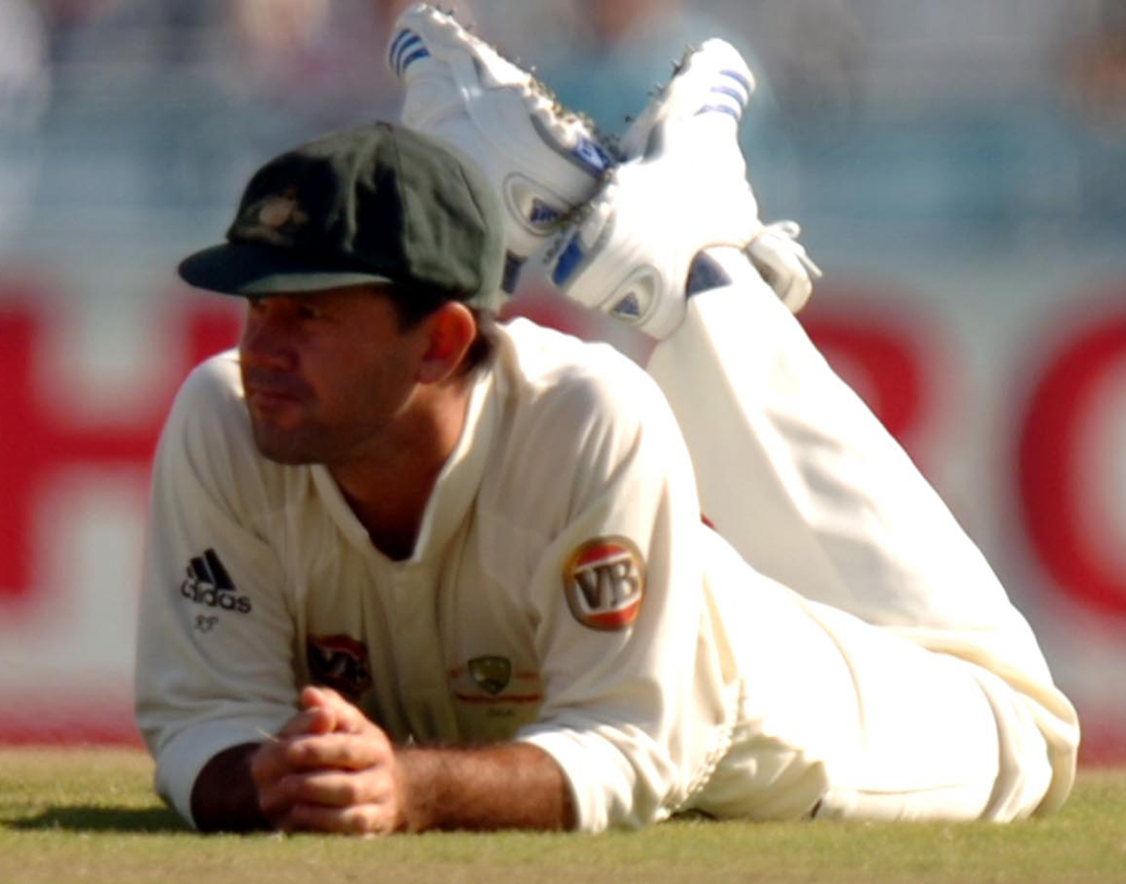 রিকি পন্টিং: অস্ট্রেলিয়ার সর্বকালের সেরা অধিনায়কদের মধ্যে পন্টিং অন্যতম। তাঁর নেতৃত্বে দু’বার বিশ্বকাপ চ্যাম্পিয়ন হয় অস্ট্রেলিয়া। ৭৭টি টেস্টে দেশকে নেতৃত্ব দেন। জেতেন ৪৮টি তে। পরাজিত হয়েছিলেন মাত্র ১৬টিতে।