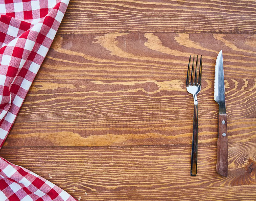 এমনকী, জীবাণুর উপস্থিতি বেশি ছিল ভিজে তোয়ালেতে। শুকনো তেয়ালের তুলনায় ভিজে তোয়ালেতে জীবাণু ছড়িয়েছে প্রায় দেড়গুণ। তোয়ালের যা উপাদান, তা ভিজে থাকলে এমনিই গন্ধ ছড়ায়, ব্যাকটেরিয়া তৈরি হয়। সেখানেই প্যাথোজেন পেয়ে যায় তার বাড়তি প্রভাব।