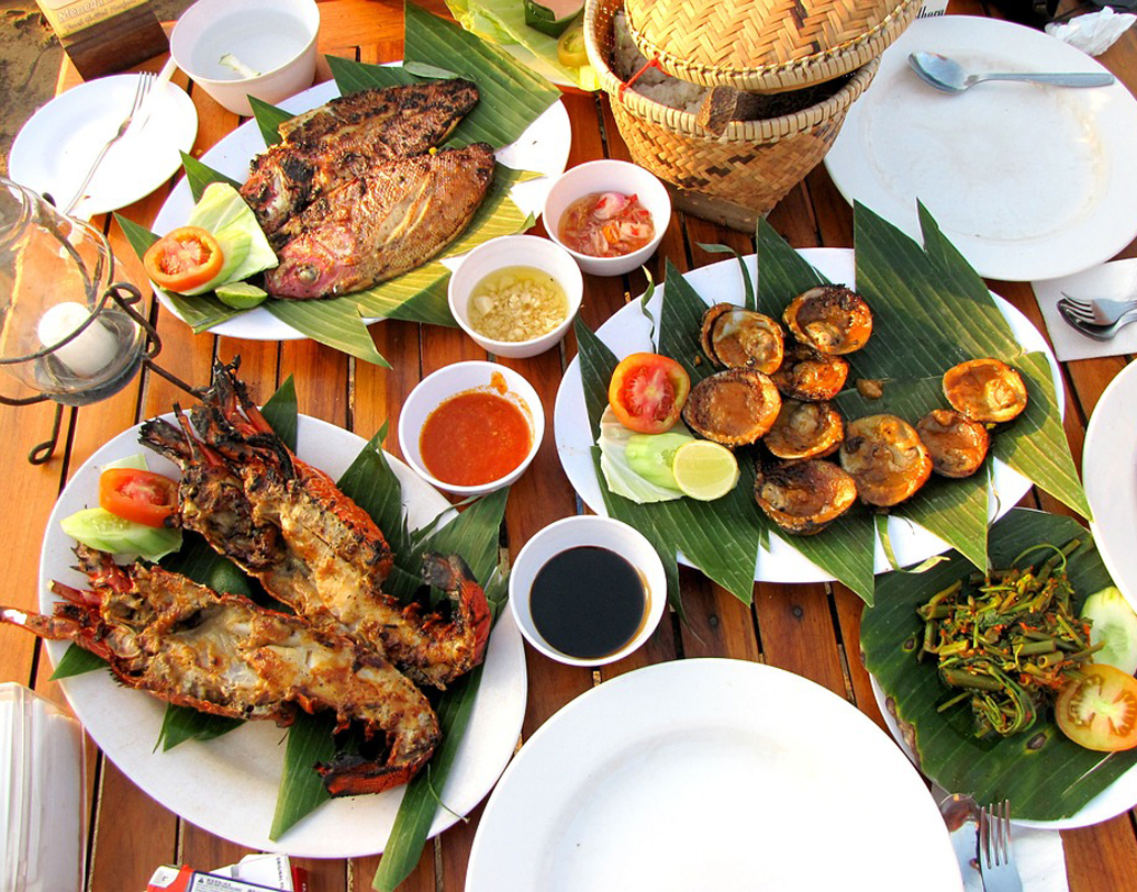 উল্লেখযোগ্য ভাবে আমিষ রান্নার দিন রান্নাঘরে জীবাণুর মাত্রা বেশি মিলেছে। আমিষ রান্নায় ব্যবহৃত মশলার ব্যবহার বেশি হওয়ায় সেখানে প্যাথোজেনের প্রভাব বেশি বলে দাবি করেছেন গবেষকরা। তুলনায় নিরামিষ. বা সেদ্ধ জাতীয় রান্নায় প্যাথোজেনের পরিমাণ কম। নিরামিষ রান্নার উপাদান কম বলে, ঘন ঘন তোয়ালের ব্যবহারও কম হয়।