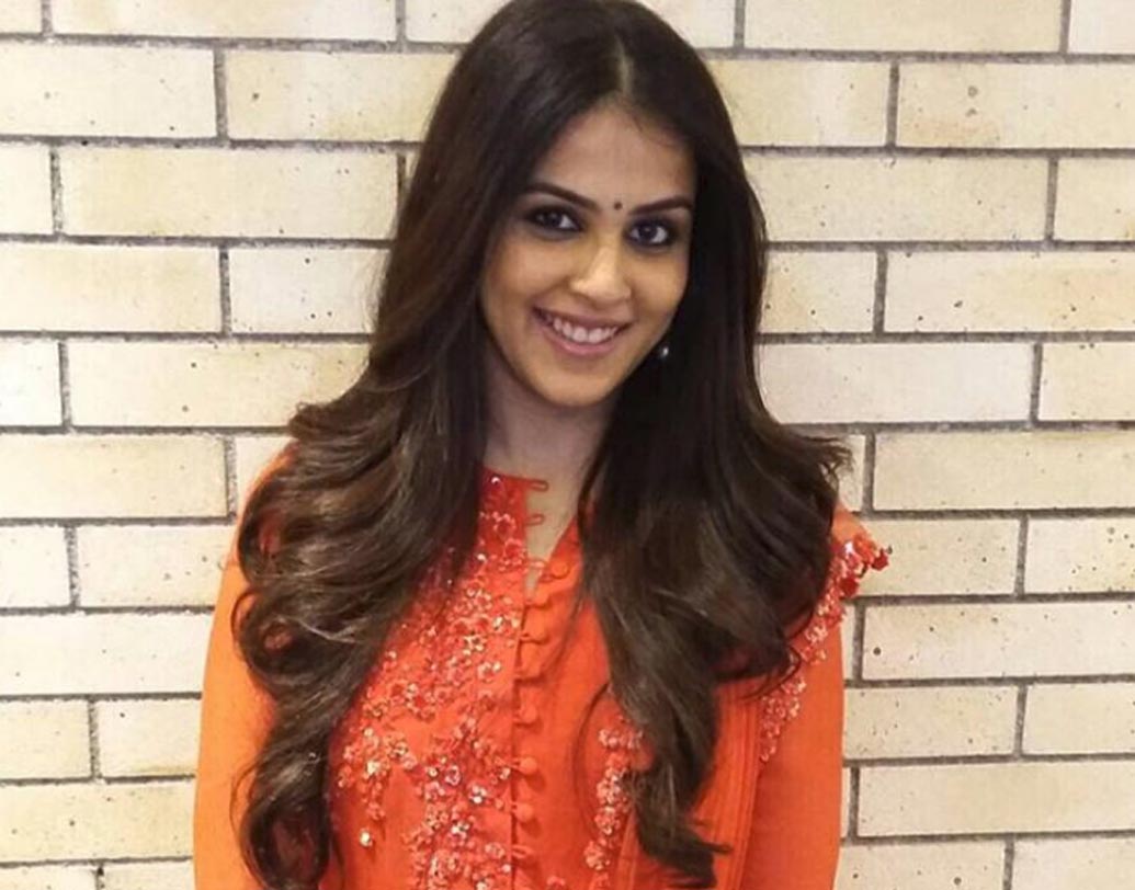 জেনেলিয়া ডি’সুজা: বলিউডের পাশাপাশি একাধিক দক্ষিণী ছবিতেও অভিনয় করেছেন জেনেলিয়া। ঝলমলে হাসিই এই নায়িকার মূল স্টাইল স্টেটমেন্ট। ভালবাসেন ছিমছাম থাকতে। প্লাস্টিক সার্জারির কথা নাকি কোনও দিন ভেবেও দেখেননি তিনি।