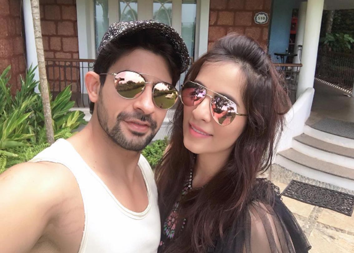 হুসেন কুয়াজেরবালা: ২০০২ সালে ‘কুমকুম’-এ অভিনয় করে নজর কাড়েন তিনি। স্ত্রী টিনার সঙ্গে নাচ বালিয়ে ৩-তে অংশগ্রহণ করেন এবং জয়ী হন। টিনা তাঁর কলেজের বন্ধু।