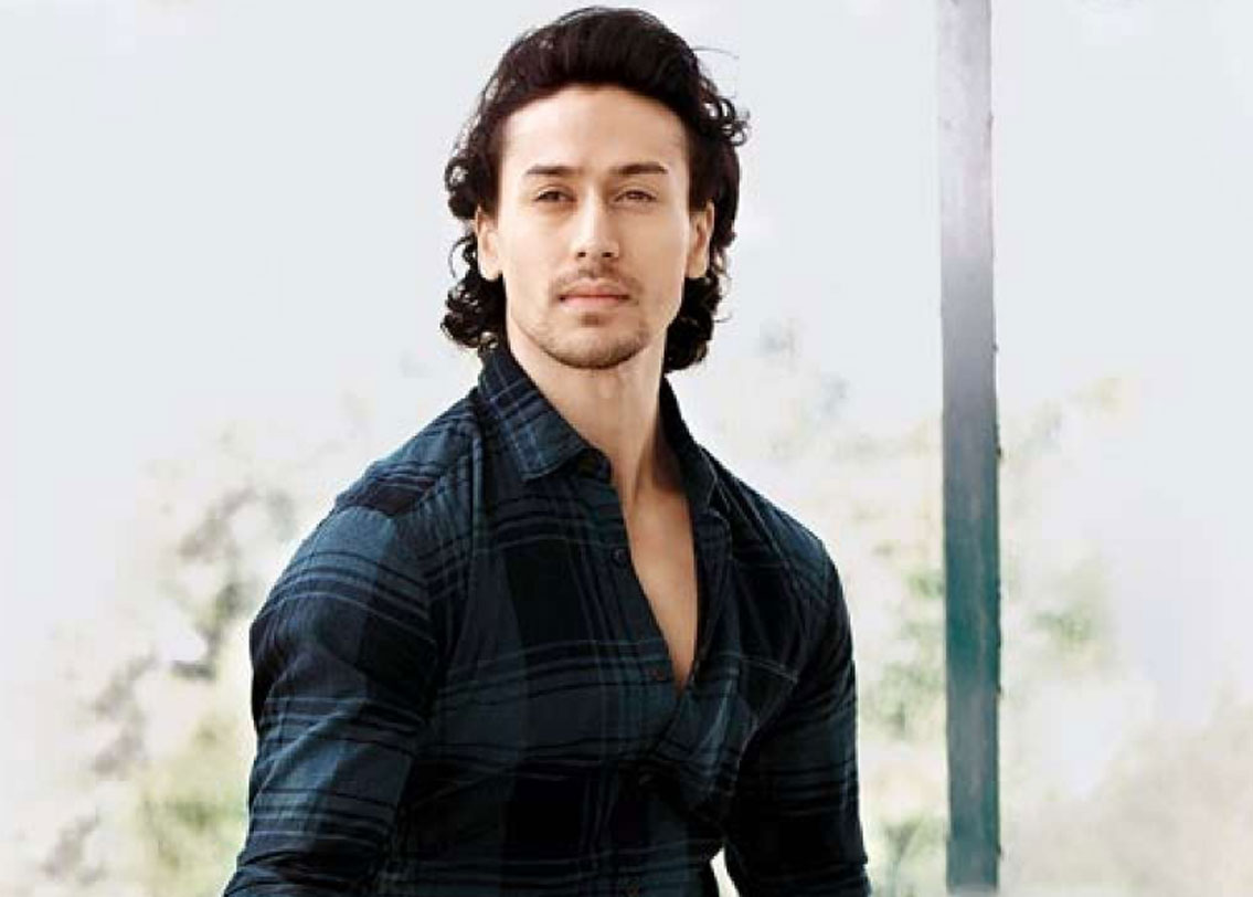 টাইগার শ্রফ: বাবা জ্যাকি শ্রফের ফিল্ম ‘হিরো’ রিমেকের (২০১০) জন্য পরিচালক টাইগারকে বেছে নিয়েছিলেন। কিন্তু টাইগার তাতে অভিনয় করতে রাজি হননি। তার দু’বছর পর ২০১২ সালে ‘হিরোপন্তি’ ছবি দিয়ে বলিউডে প্রবেশ তাঁর।