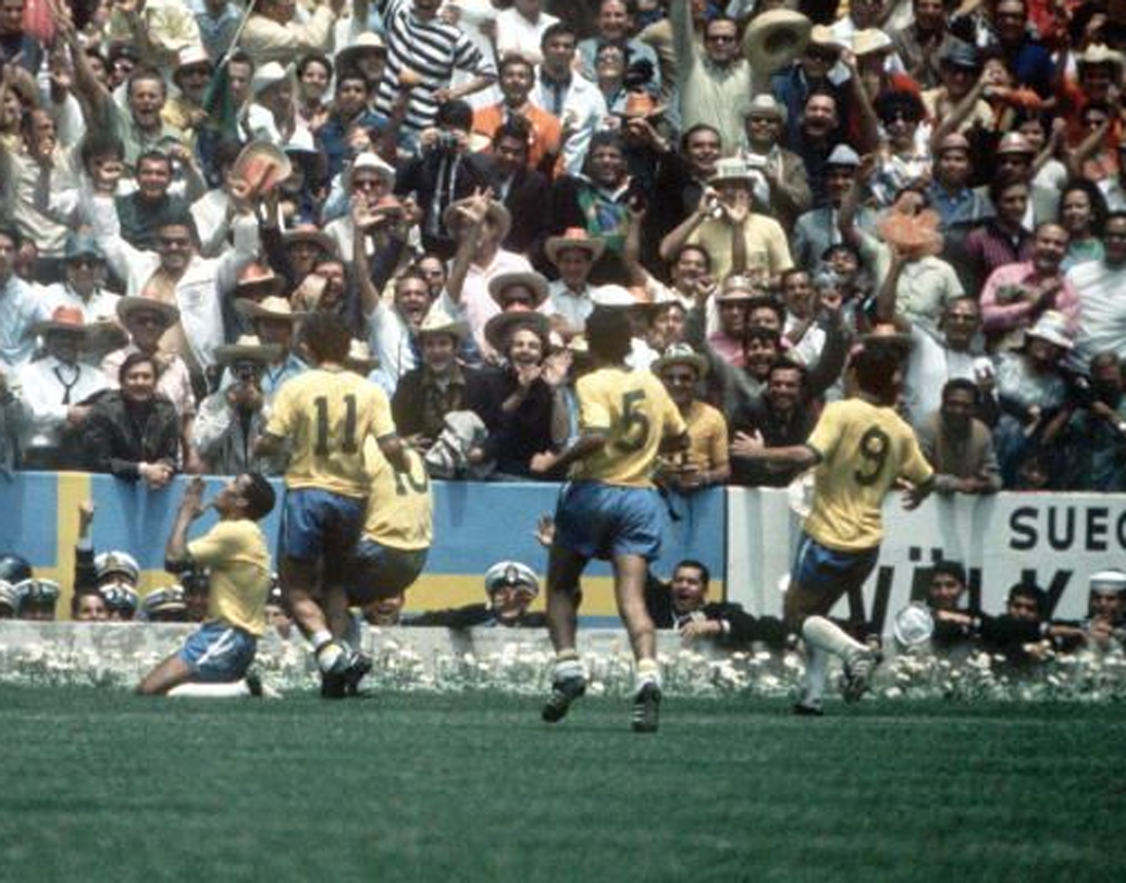 ১৯৭০ সালে ব্রাজিলের যে দল বিশ্বকাপ জেতে, সেটাকে বিশ্বের সর্বকালের সেরা দল বলেন অনেক বিশেষজ্ঞই। পেলে, জর্জিনহো, টোস্টাওদের সেই দল সহজেই তাঁদের প্রতিপক্ষদের হারিয়ে চ্যাম্পিয়ন হয়। ফাইনালে তারা ইতালিকে ৪-১ গোলে হারিয়ে দেয়।