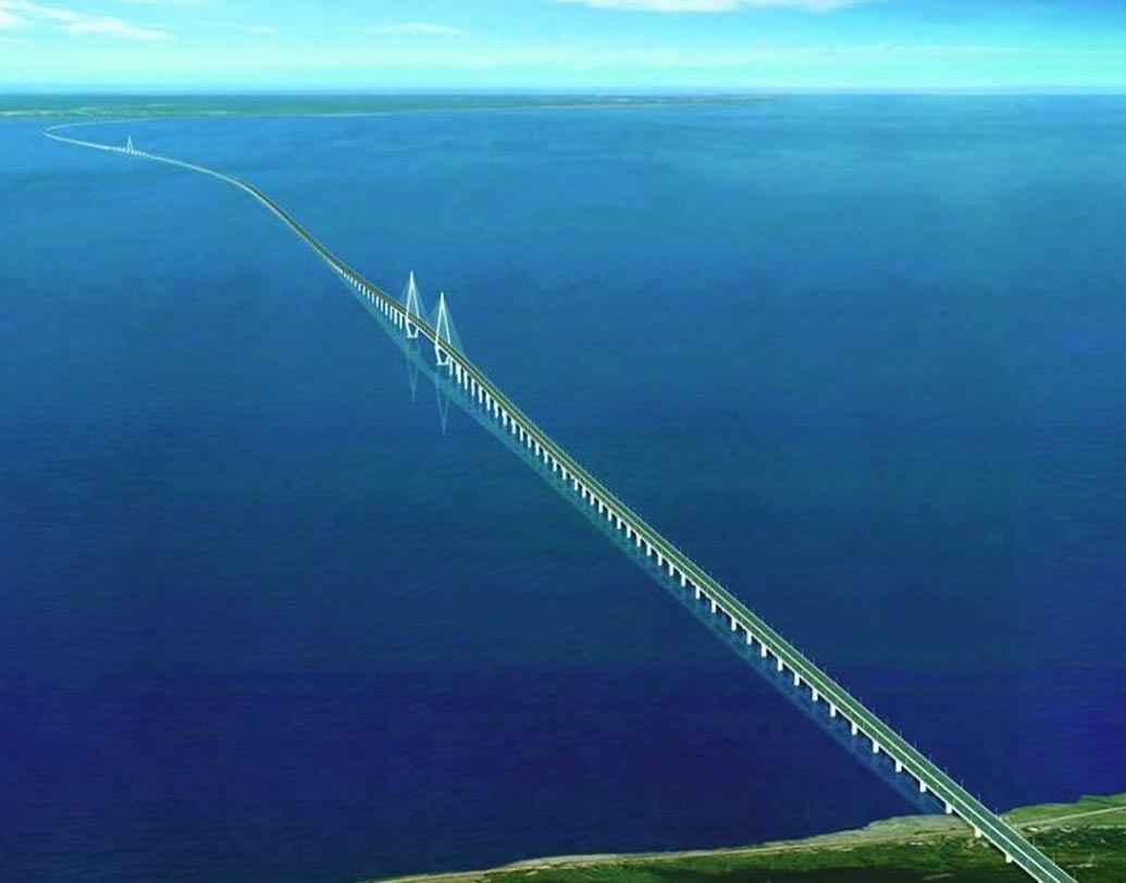 চিনের সরকারি সংবাদ মাধ্যম সূত্রে খবর, সেতুটি বানাতে সময় লেগেছে প্রায় ৯ বছর। প্রায় ৪ লক্ষ ২০ হাজার টন ইস্পাত দিয়ে বানানো সেতুটি নাকি কোনও রকম মেরামতি ছাড়াই আগামী ১২০ বছর ব্যবহার করা যাবে।