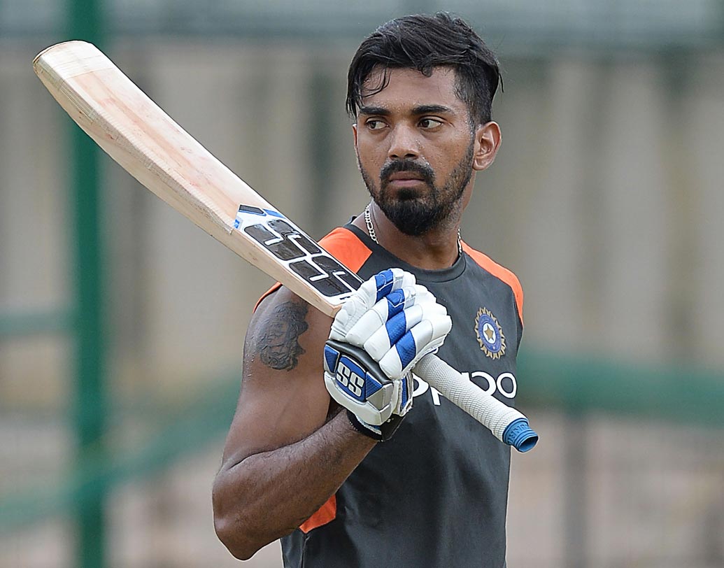 লোকেশ রাহুল: আইপিএলে দুরন্ত ফর্মে ছিলেন। প্রায় একার হাতে টেনেছেন পঞ্জাবের ব্যাটিং। আইরিশদের বিরুদ্ধে তো বটেই, আসন্ন ইংল্যান্ড সফরে গুরুত্বপূর্ণ ভূমিকা নিতে পারেন রাহুল। ছবি: এএফপি।