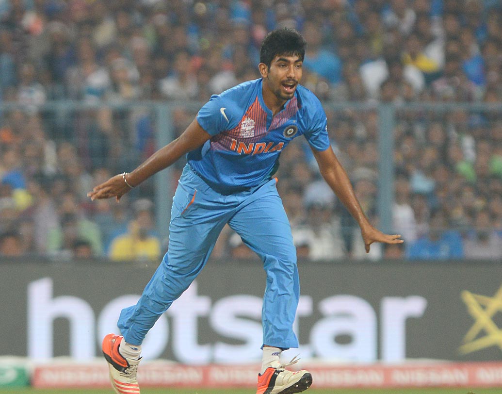 যশপ্রিত বুমরা: সীমিত ওভারের ক্রিকেটে আগেই নিজের কৃতিত্ব দেখিয়েছেন। সম্প্রতি টেস্টেও দেশের বড় ভরসা হয়ে উঠছেন। আজ আইরিশদের বিরুদ্ধে দলে তাঁর জায়গা পাকা। ফাইল চিত্র।