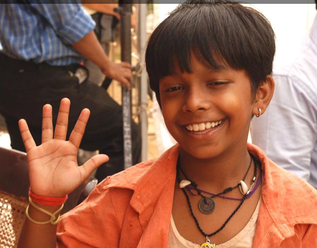 হর্ষ মায়ার: ‘আই এম কালাম’ ছবির সেই শিশু অভিনেতাকে মনে আছে? মাত্র ১৩ বছরের ছেলের দুরন্ত অভিনয় নজর কেড়েছিল গোটা ইন্ডাস্ট্রির। এই ডেবিউ ছবির জন্যই জাতীয় পুরস্কার পেয়েছিলেন হর্ষ মায়ার। তাঁর পারিশ্রমিক ছিল ১ লক্ষ টাকা।