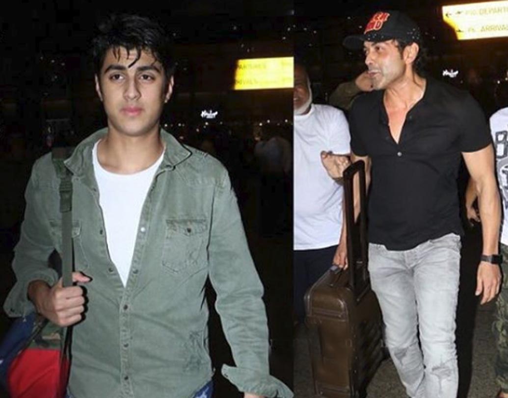 দীর্ঘ বিরতি কাটিয়ে ফের বড় পর্দায় ফিরেছেন ববি। ‘রেস ৩’ ছবি দিয়েই শুরু হয়েছে তাঁর সেকেন্ড ইনিংস। পরিবারকে স্পটলাইট থেকে দূরে রাখতেই পছন্দ করেন বলে জানিয়েছেন ববি। বাবার পথ ধরে আর্যমানও এতদিন নিজেকে ফ্ল্যাশলাইট থেকে দূরেই রেখেছিলেন।