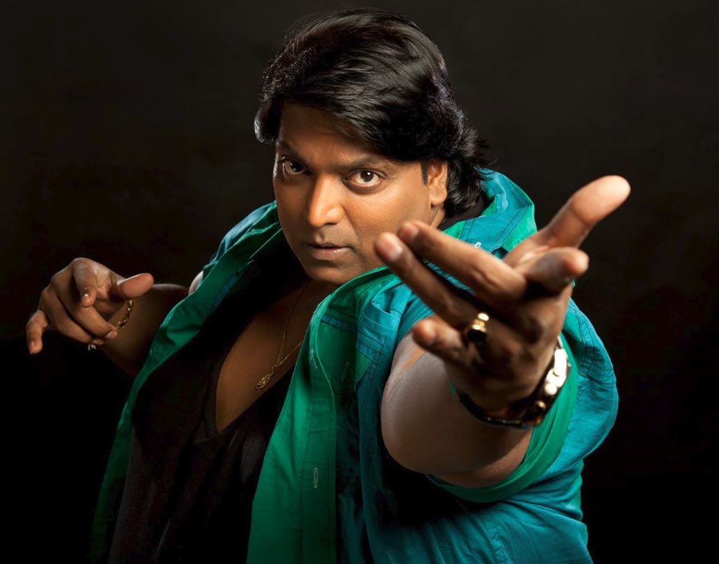 গণেশ আচার্য: ‘বডিগার্ড’ ও ‘সিংহম’ খ্যাত গণেশ ভিডিও ডিরেক্টর হিসেবেও কাজ করেছেন। ন্যাশনাল অ্যাওয়ার্ড ছাড়াও,‘ভাগ মিলখা ভাগ’ ছবির ‘হাওয়ান কুন্ড’ গানে কোরিওগ্রাফির জন্য ৬১তম ন্যাশনাল অ্যাওয়ার্ড ঝুলিতে পোড়েন তিনি। ‘বাজিরাও মস্তানি’র ‘মালহারি’ জন্য বেস্ট কোরিওগ্রাফারের পুরস্কারও পেয়েছেন গণেশ। এই মুহূর্তে তিনি ৩৩ কোটি টাকার মালিক।