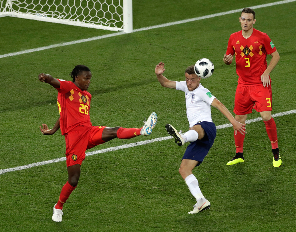 বেলজিয়াম বনাম জাপান: শেষ ম্যাচে হেরেও নক আউটে জায়গা পেয়েছে জাপান। তবে এ বার কঠিন লড়াই। শেষ ষোলোয় তাদের মুখোমুখি গ্রুপে সব ম্যাচ জেতা ভয়ঙ্কর বেলজিয়াম। এই ম্যাচ শুরু সোমবার রাত সাড়ে ১১টা থেকে। ছবি: এপি।