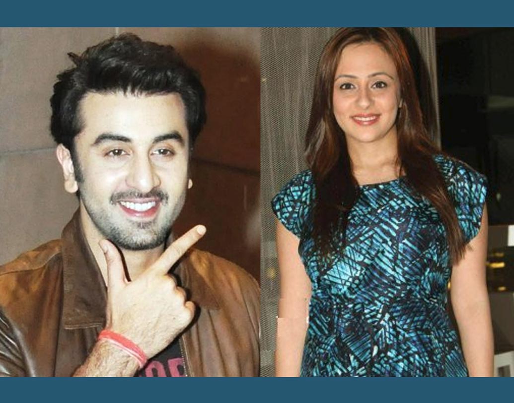 অবন্তিকা মালিক: ইমরান-পত্নী অবন্তিকা নাকি ছিলেন রণবীরের কিশোর বয়সের প্রেম। জনপ্রিয় টিভি সিরিয়াল ‘জাস্ট মহব্বত’-এ অবন্তিকা যখন কাজ করতেন, শুটিং সেটে বারে বারেই চলে আসতেন রণবীর। তবে, কৈশোরের ওই মিষ্টি-মধুর প্রেম বেশি দিন স্থায়ী হয়নি। ‘রকস্টার’ রণবীরকে ছেড়ে ইমরান খানকেই বেছে নিয়েছিলেন অবন্তিকা।