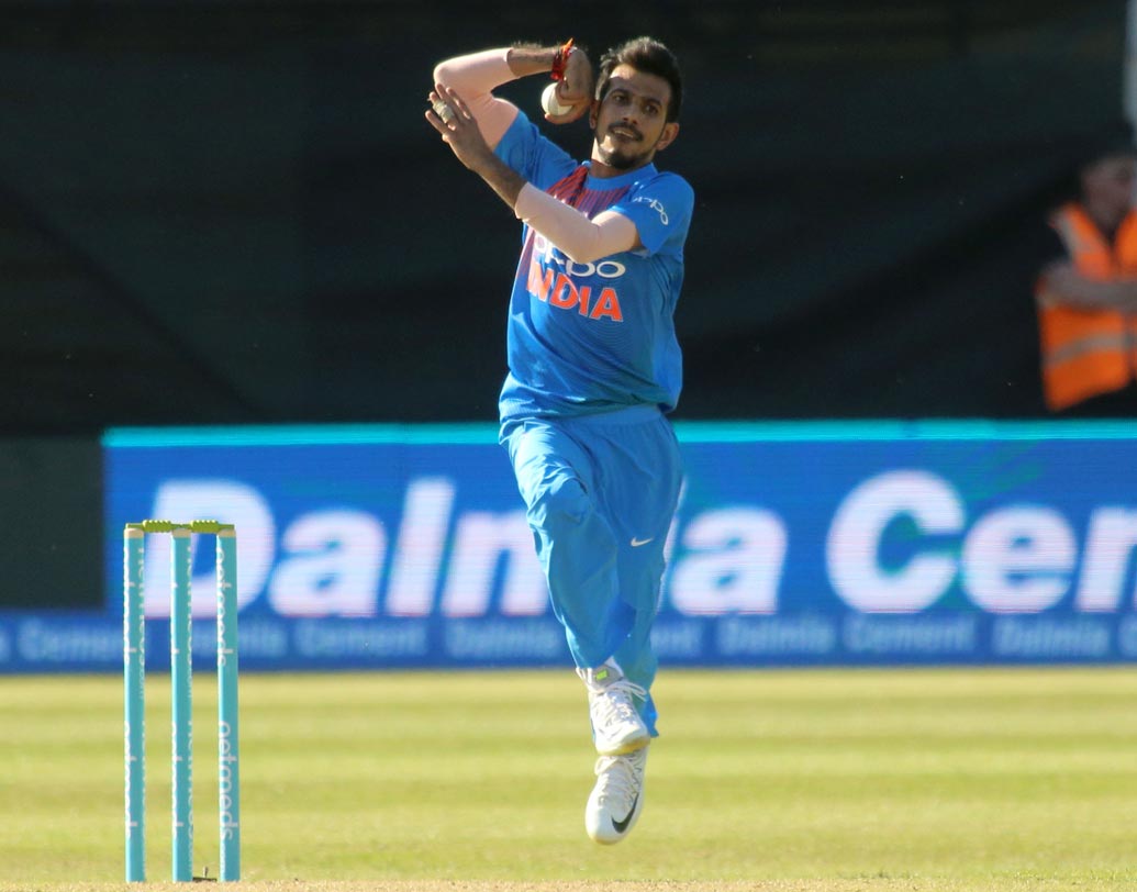 যুজবেন্দ্র চাহাল: এই রিস্ট স্পিনার কিছুটা মার খেলেও তিনটি উইকেট নিয়েছিলেন। আজ তাঁর আরও ভাল পারফরম্যান্সের দিকে নজর থাকবে ম্যানেজমেন্টের। ছবি: এএফপি।