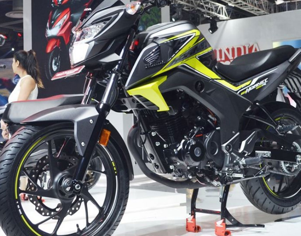 ২০১৮-র আপগ্রডেড সিবি হরনেটের ডিজাইনে খুব একটা পরিবর্তন আনেনি সংস্থা। তবে হেডল্যাম্পে এলইডি ব্যবহার করা হয়েছে। ফুয়েল ট্যাঙ্কের উপরে সুন্দর নকশা দেওয়া হয়েছে বাইকের লুক আরও আকর্ষণীয় করার জন্য।