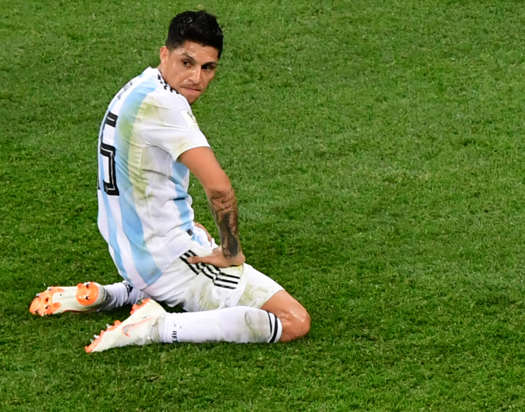 এঞ্জো পেরেজ: রিভার প্লেটের এই সেন্ট্রাল মিডফিল্ডার যোগ্যতা পর্বে ছ’টি ম্যাচ খেললেও গ্রুপ পর্যায়ে সব ম্যাচে সুযোগ পাননি। দলীয় সূত্রে খবর, সামান্য চোট রয়েছে পেরেজের। তবে তাতে ফ্রান্সের বিরুদ্ধে মাঠে নামা আটকাবে না বলেই মনে করা হচ্ছে। ছবি: এএফপি।