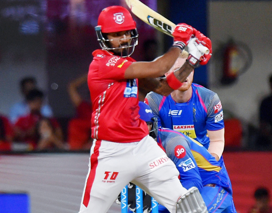 লোকেশ রাহুল: পঞ্জাব ব্যাটিংকে প্রায় একার হাতে টেনে নিয়ে গিয়েছেন এই ডানহাতি ওপেনার। ৫৪.৯১ গড়ে ৬৫৯ রান করেছেন তিনি। স্ট্রাইক রেট ১৫৮.৪১। আমাদের হেরোদের দলের প্রথম ওপেনার তিনি। ছবি: পিটিআই।