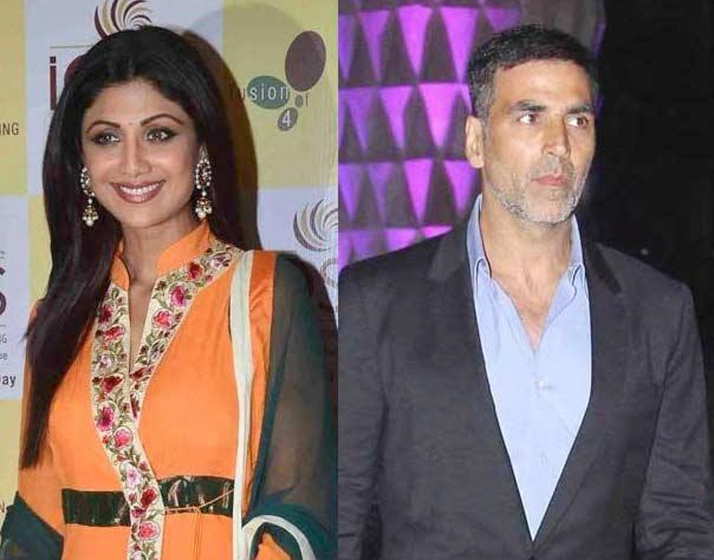 শিল্পা শেট্টি-অক্ষয় কুমার: রবিনার সঙ্গে ব্রেক-আপের পর অক্ষয়ের জীবনে এসেছিলেন শিল্পা। কিন্তু, সেই সম্পর্ক বেশি দিন টেকেনি। ব্রেক-আপের পর মিডিয়ার সামনে শিল্পা বলেছিলেন, “অক্ষয় আমাকে ব্যবহার করে ছুড়ে ফেলে দিয়েছে। আমি জানি একদিন এর ফল ও পাবে। জানি অতীত ভোলা শক্ত, তবে আমি আমার জীবনে এগিয়ে গিয়েছি।’’