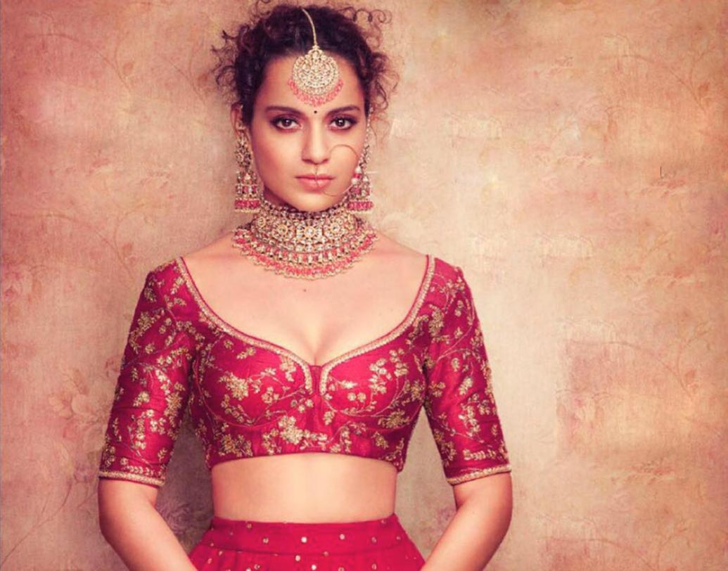 কঙ্গনা রানাউত: শুরুর দিকে ওজন অনেক কম থাকলেও ‘কার্ভি বডি’ বানাতে নিয়ম মেনে কার্বোহাইড্রেট ও প্রোটিন ডায়েট শুরু করেছিলেন নায়িকা। ওয়েট ট্রেনিং-এর পাশাপাশি পুষ্টিকর খাবারও তাঁর ডায়েটে রাখেন বলে জানিয়েছেন কঙ্গনা।