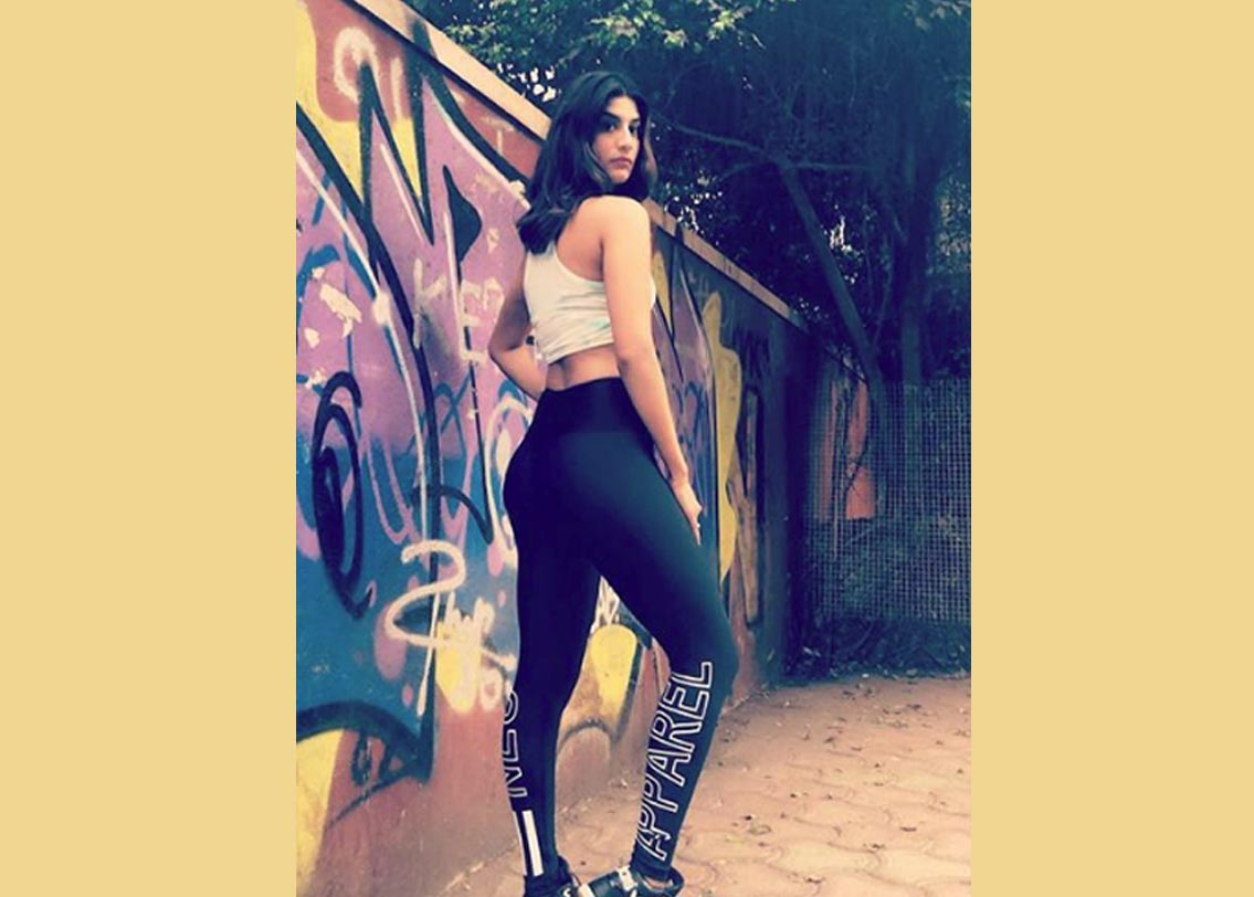 এরিকা পেশায় মডেল। তবে তাঁর মডেলিংয়ে আসার মধ্যে বেশ একটা ফিল্মি ব্যাপার আছে। শোনা যায়, বান্দ্রার সবজি মার্কেটে গিয়েছিলেন এরিকা। সেখানেই নাকি তাঁকে দেখে পছন্দ হয়ে যায় একজন ট্যালেন্ট হান্টারের।