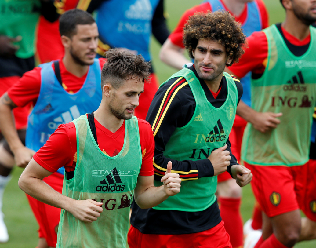 বেলজিয়াম: অ্যাজারদের এই প্রজন্মকে বেলজিয়ামের সোনার প্রজন্ম বলা হচ্ছে। কোনও দিন বিশ্বকাপ ফাইনালে না ওঠা দেশে এত প্রতিভা এক সঙ্গে কখনও আসেনি। এ বারে বিশ্বকাপে তাই মার্তিনেসের বেলজিয়ামকে অন্যতম ফেভারিট বলছেন অনেক ফুটবল পণ্ডিত। অ্যাজার ছাড়াও দলে রয়েছেন রোমেলু লুকাকু, কেভিন দ্য ব্রুইন, থিবো কুর্তোয়াদের মতো প্রতিভা। ছবি: রয়টার্স।