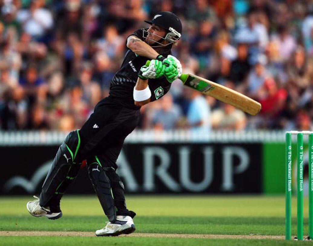 ব্রেন্ডন ম্যাকালাম (নিউজিল্যান্ড): নিউজিল্যান্ডের অনতম সফল ক্রিকেটার৷ ২০১৫ সালে আন্তর্জাতিক ক্রিকেট থেকে অবসর নিয়েছেন৷ দেশের হয়ে ২৬০টি একদিনের ম্যাচ খেলেছেন৷ তিরিশের উপর গড়৷ শুধু নিউজিল্যান্ড নয়, বিশ্বের অন্যতম সফল একদিনের ক্রিকেটারদের তালিকায় রয়েছে তাঁর নাম৷