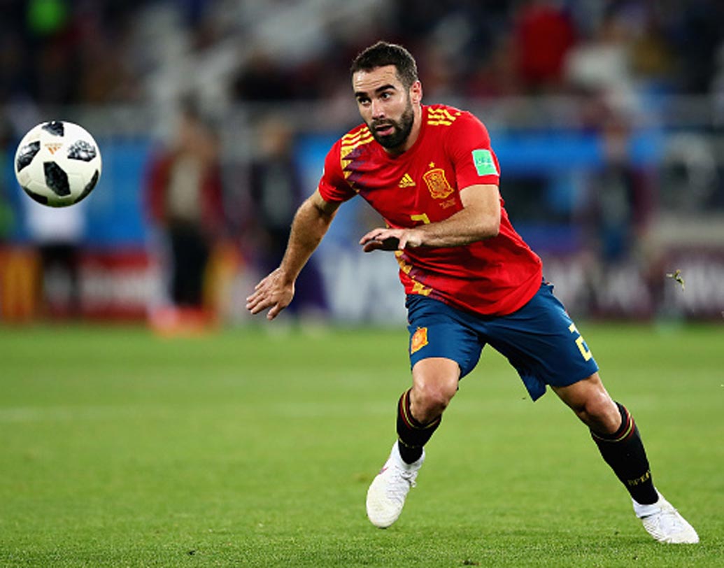 দানি কার্ভাহাল: ডিফেন্সের বিপর্যয়ের মাঝে কিছুটা নজর কেড়েছেন রিয়াল মাদ্রিদের এই ফুটবলার। দেশের হয়ে গত চার বছর খেলা কার্ভাহাল আজ রুশ আক্রমণ রোখার বড় ভরসা। ছবি: গেটি ইমেজেস।