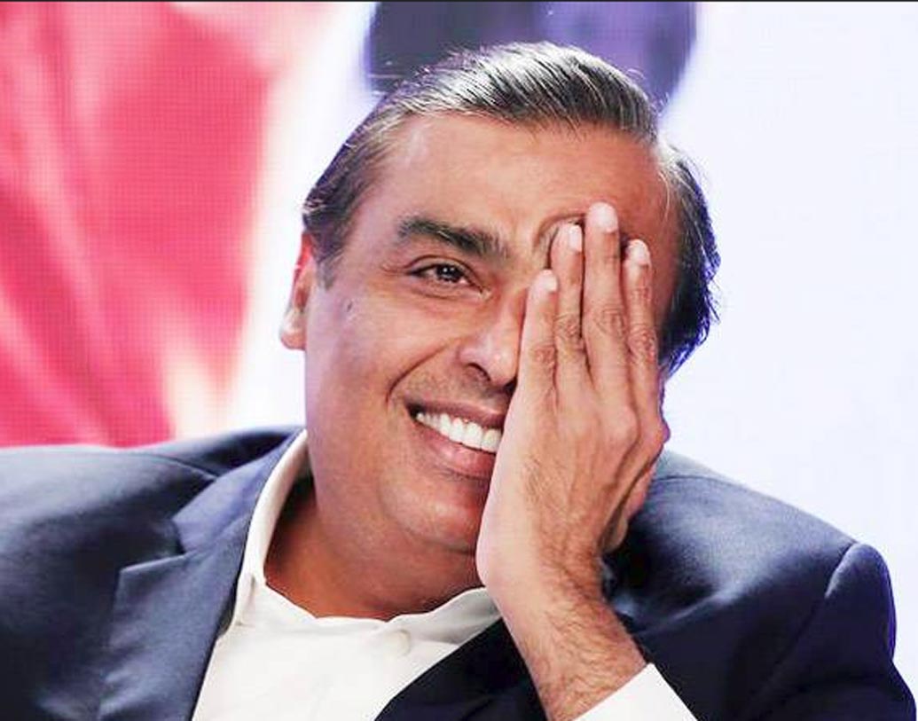 মুকেশ অম্বানীর সম্পত্তির পরিমাণ ৬০০০০০০০০০০০০ টাকা। কি গুণতে গিয়ে মাথাটা ঘেঁটে গেল তো? সেটাই স্বাভাবিক। মুকেশ অম্বানীর সম্পত্তির পরিমাণ ৬ লক্ষ কোটি টাকা!